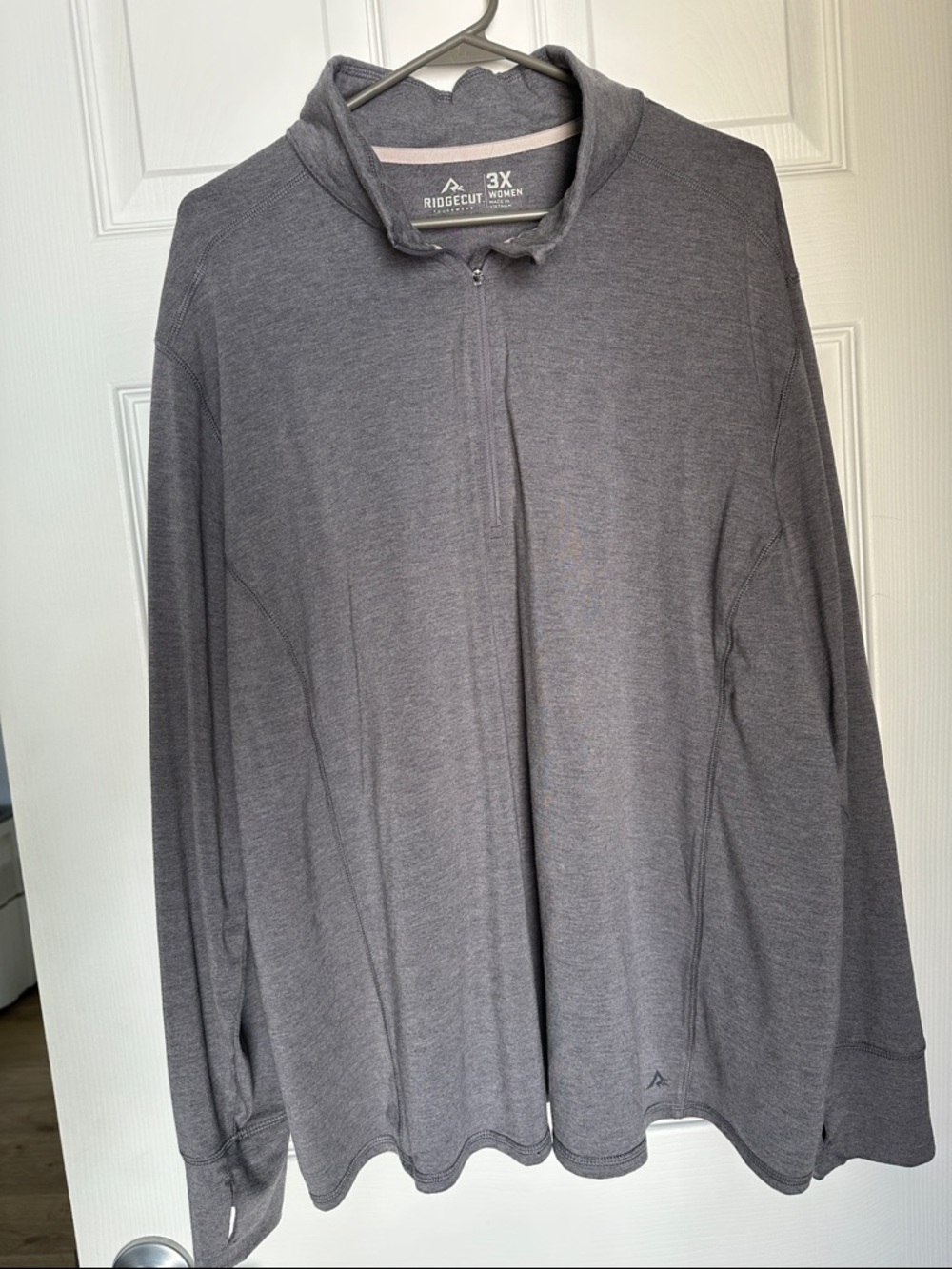 Ridgecut Women’s Gray Quarter-Zip Performance Top
